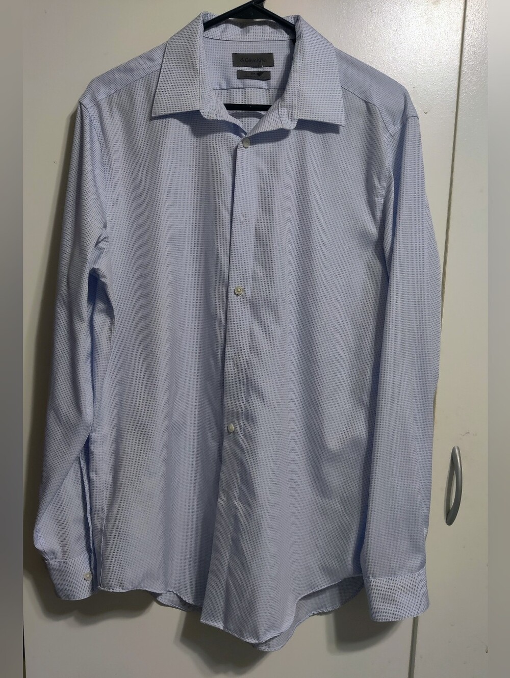 Calvin Klein Slim Fit Men's Long Sleeve Button-Down Dress Shirt